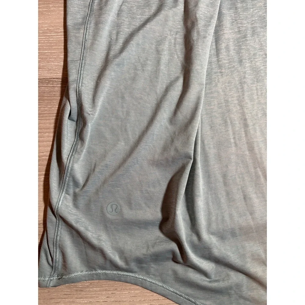 Lululemon 2 Essential‎ Tank Top Racerback Tulip Back Athletic Athleisure Yoga